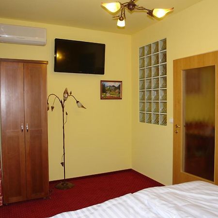 Holdlux Apartmanok Sárvár Εξωτερικό φωτογραφία