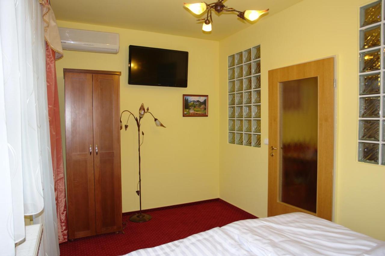 Holdlux Apartmanok Sárvár Εξωτερικό φωτογραφία