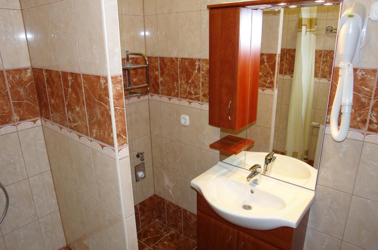 Holdlux Apartmanok Sárvár Εξωτερικό φωτογραφία