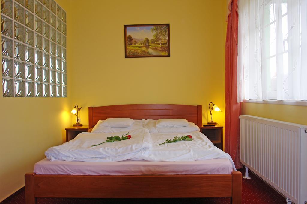 Holdlux Apartmanok Sárvár Εξωτερικό φωτογραφία
