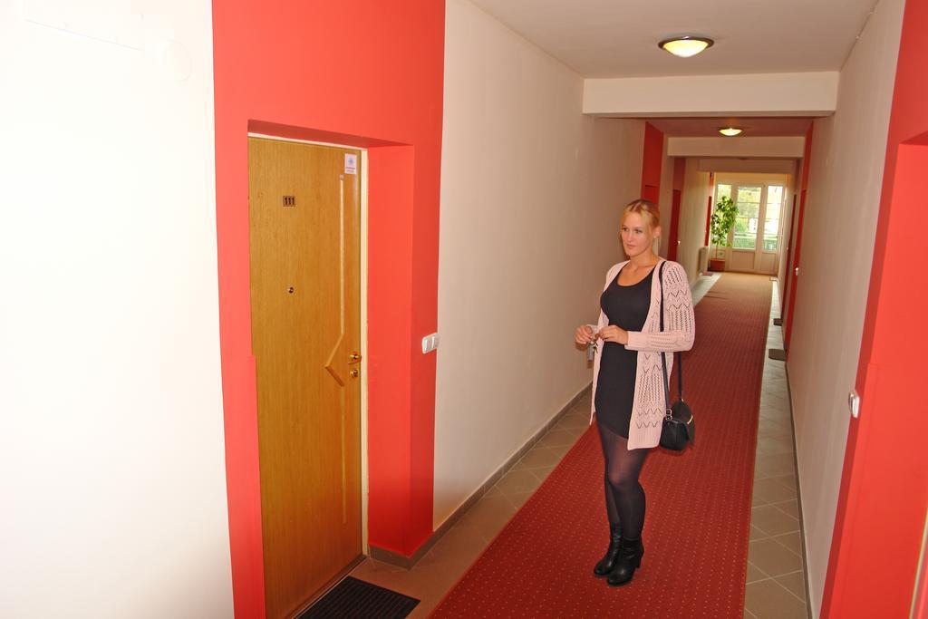 Holdlux Apartmanok Sárvár Εξωτερικό φωτογραφία